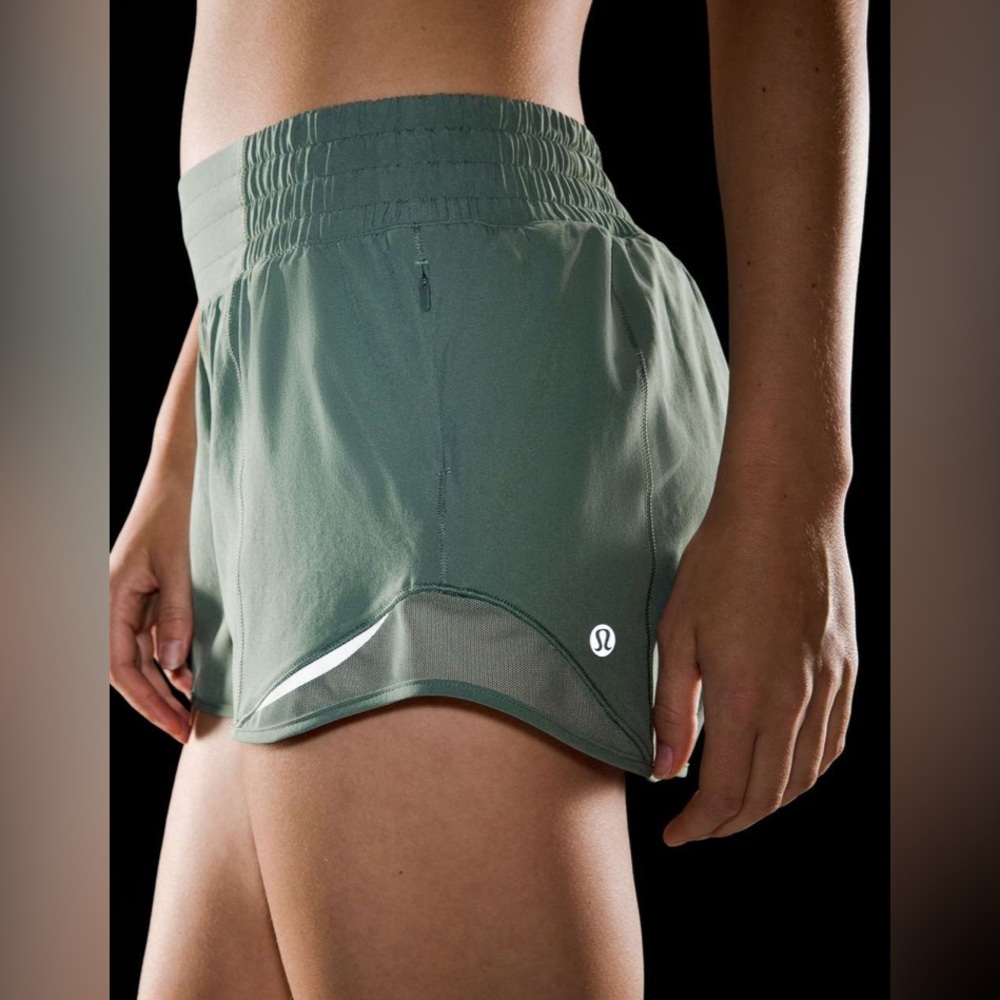 Lululemon Hotty Hot High Rise Lined Short 2.5" Grey Eucalyptus Shorts Size 4